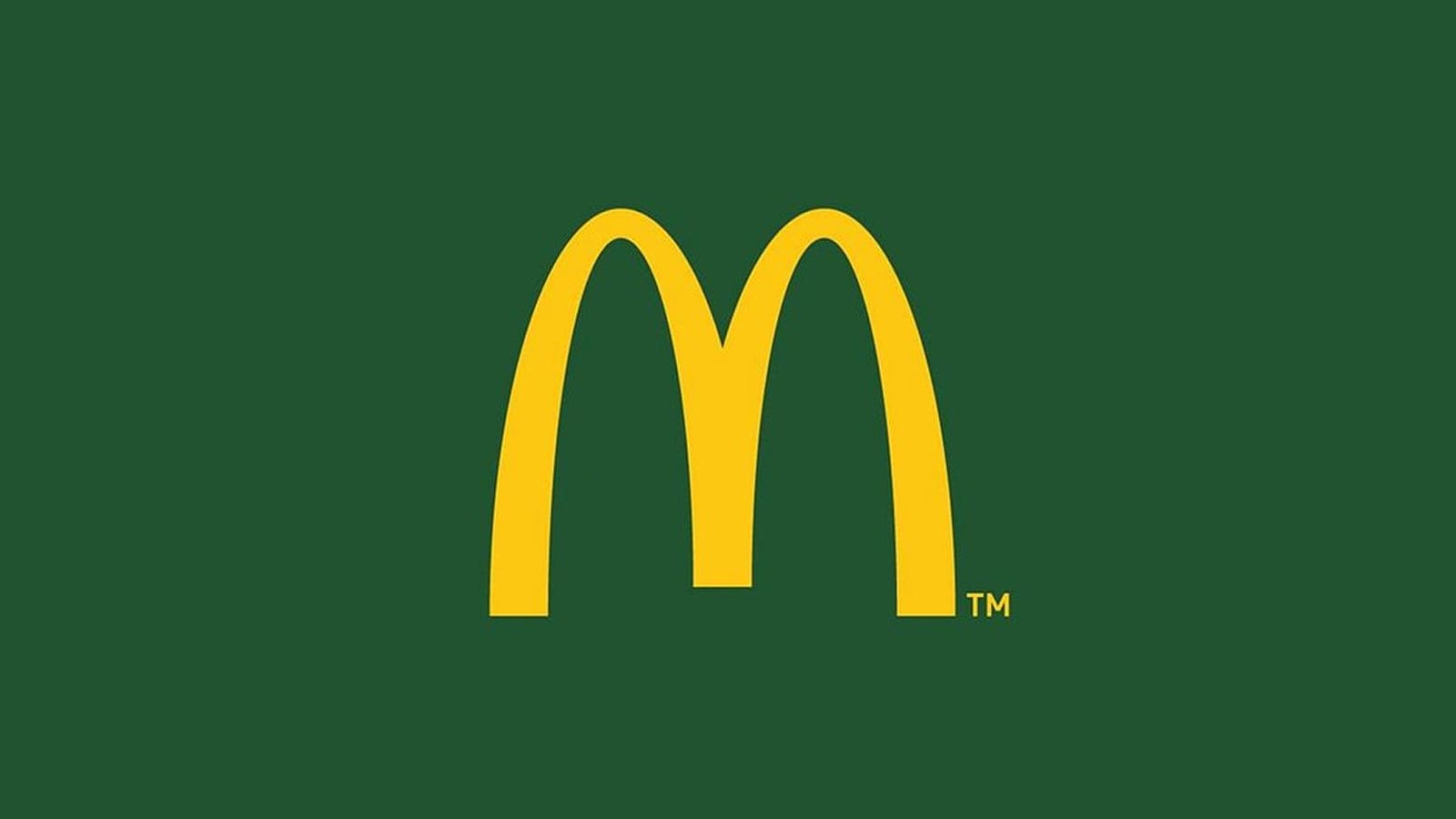 Логотип McDonalds с фирменной буквой M на зеленом фоне