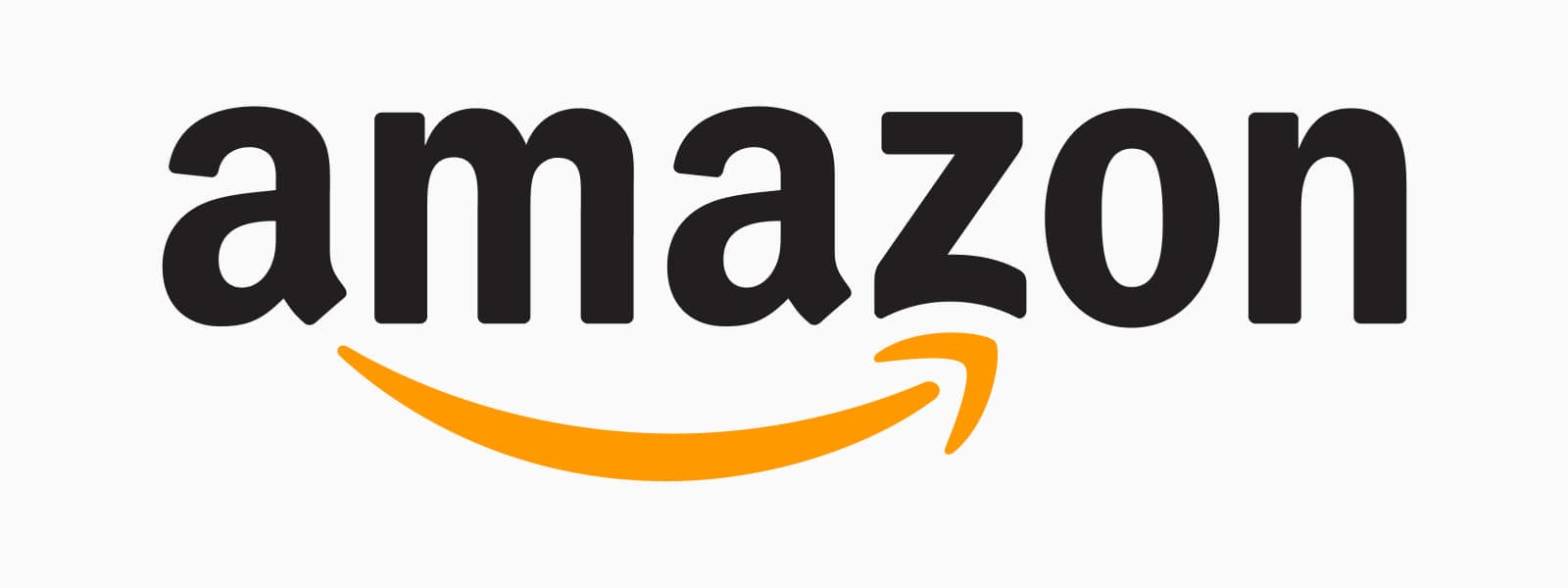 Графический знак улыбки и стрелки в дизайне лого Amazon
