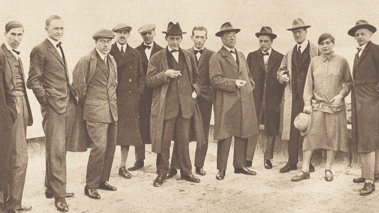 Мастера школы Bauhaus Фотография преподавателей и мастеров дизайн-школы Bauhaus
