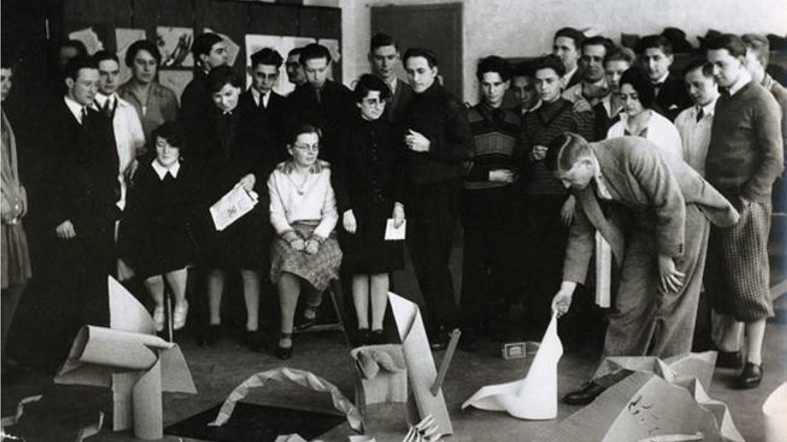 Студенты школы Bauhaus Фотография студентов дизайн-школы Bauhaus