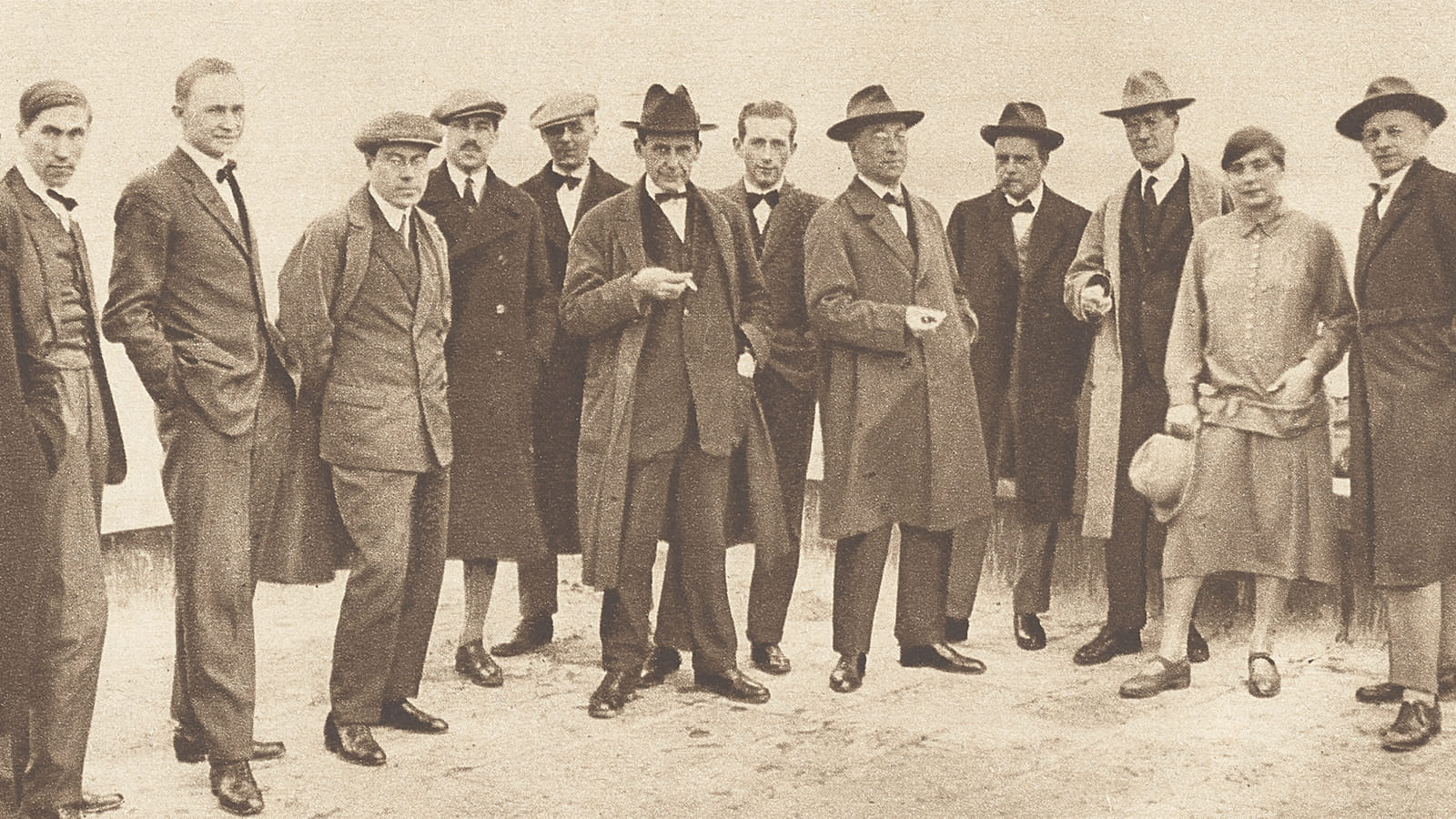 Мастера школы Bauhaus Фотография преподавателей и мастеров дизайн-школы Bauhaus